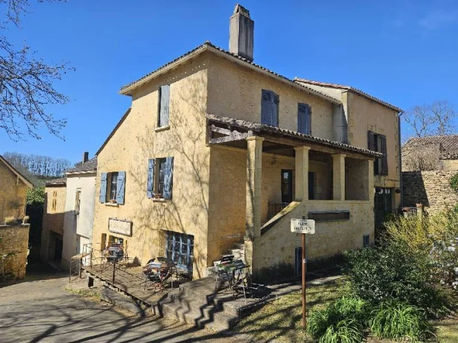 House Located in the Heart of the Beautiful Village of Saint-Avit-Sénieur, this Charming Stone Property Comprises a Hous…