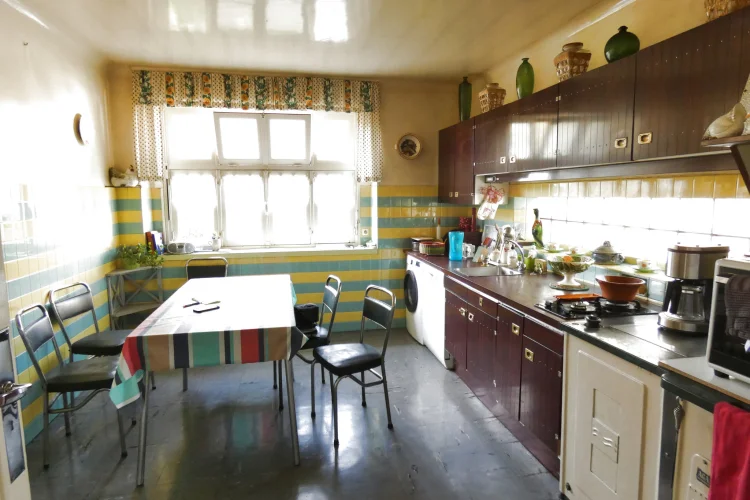 Aurillac House with 5 Bedrooms Plus a 2-Room Apartment photo 2