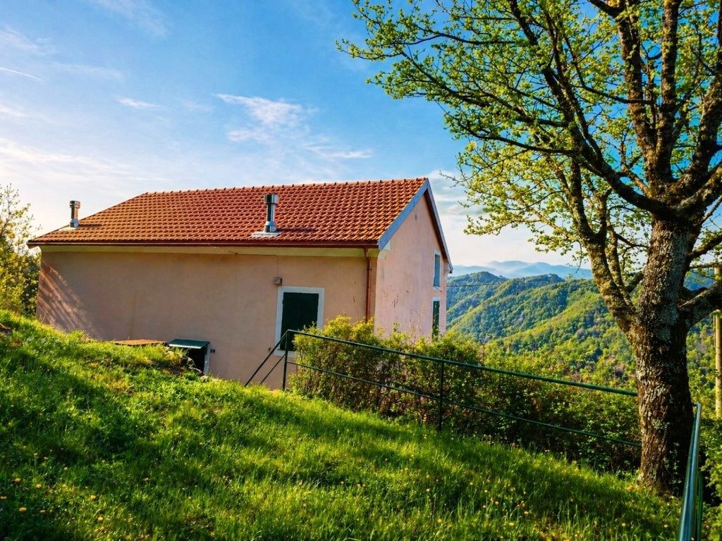 Property in Torriglia photo 2
