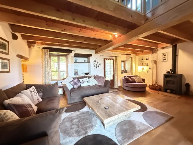Charming Renovated Country Home with Four Bedrooms Near Sauzé-Vaussais photo 4