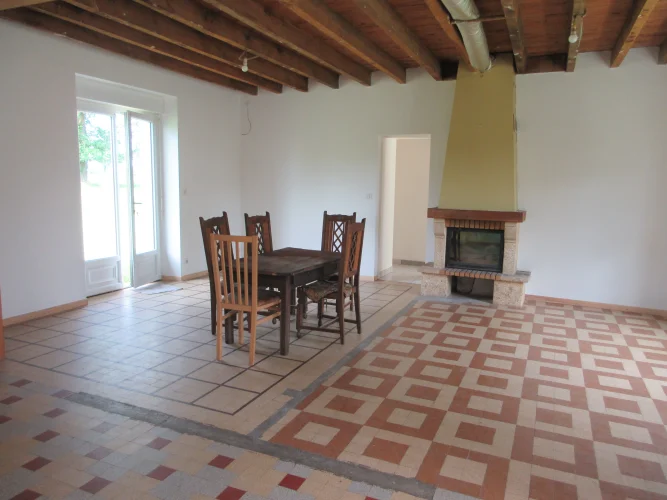 Super Bright Hamlet House with Adjoining Barn! photo 3