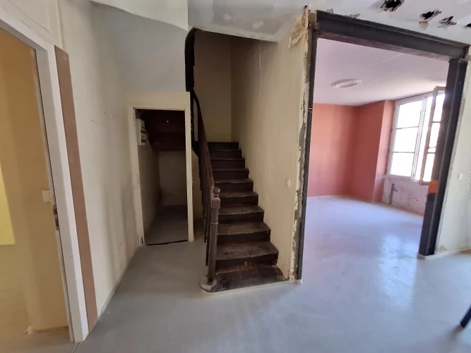 Stylish Renovation Project to Finish photo 5