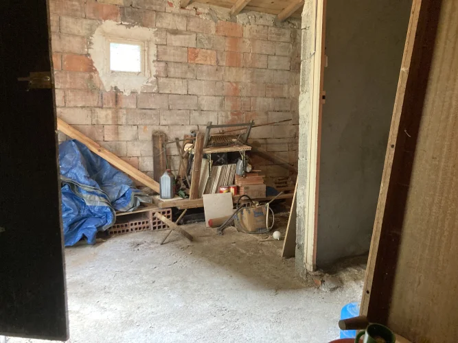 Small Foothold to Renovate photo 5