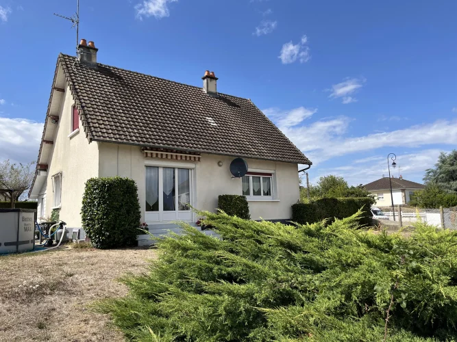 Pleasant House in Magnac-Laval