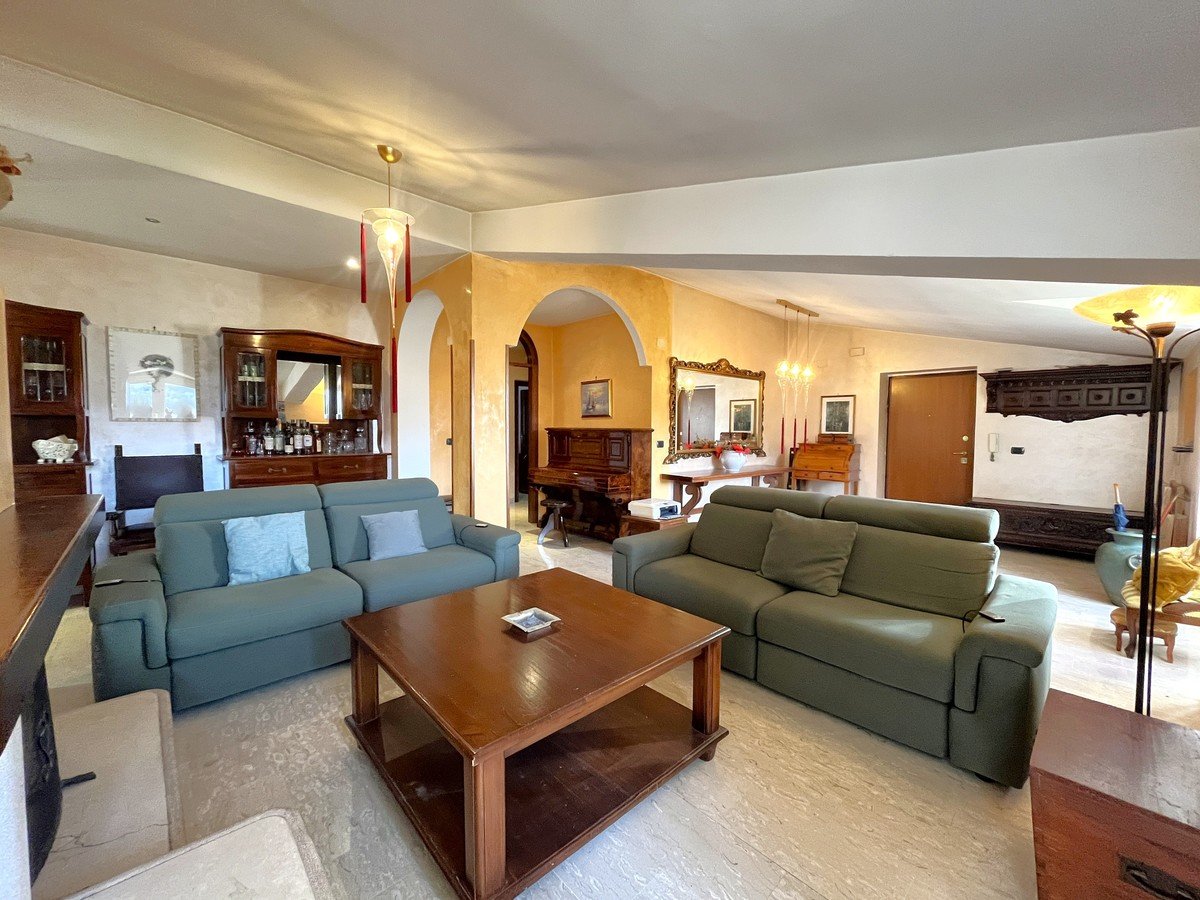 3 bedrooms penthouse, 202 m² Broccostella, Frosinone (province)