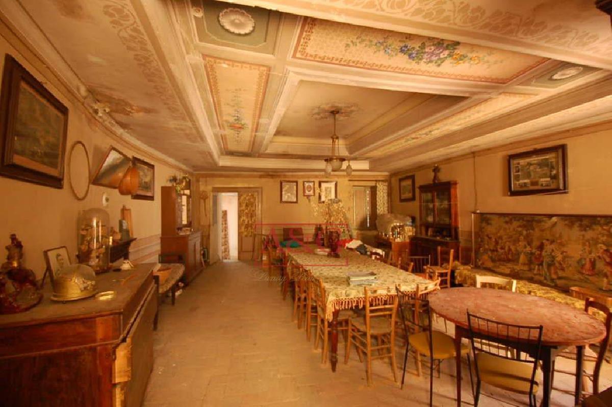 6 bedrooms detached house, 510 m² Monte San Martino, Macerata (province)