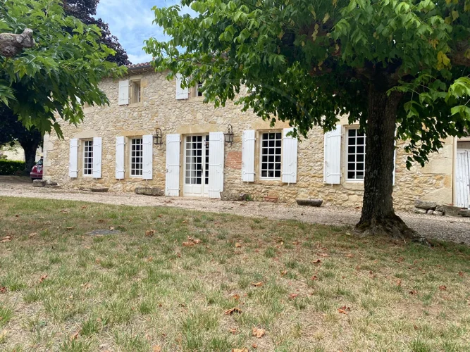 Charming Old Farmhouse with 4 Bedrooms