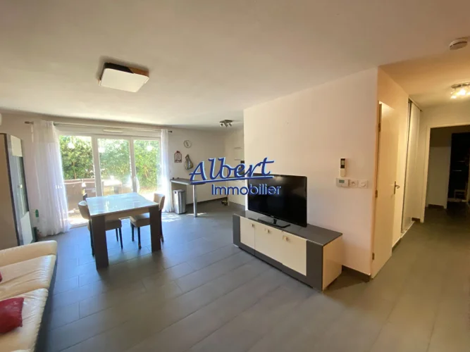 Ollioules Apartment 3 Rooms 65.51 m² photo 3