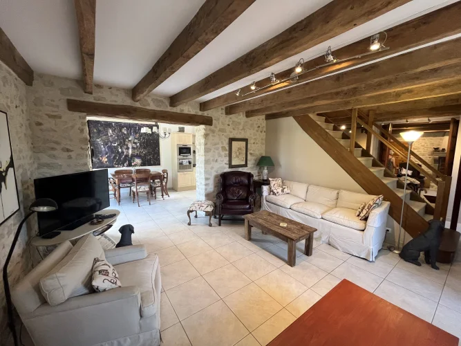 Stunning 2 Bed Dwelling with a Large Barn and Separate Cottage to Renovate photo 2