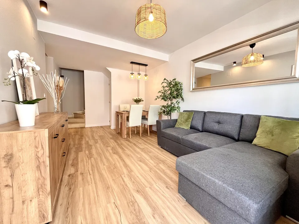 Lisa Frain Real Estate photo 3