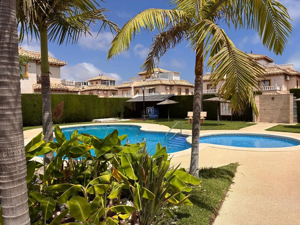 Town house in Cabo Roig, Alicante province photo 3