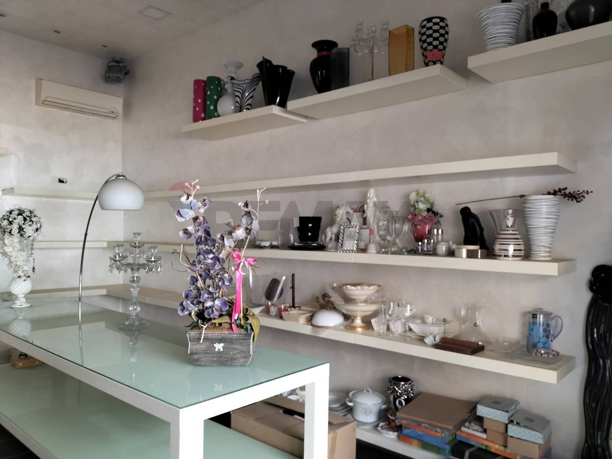 Commercial property, 40 m² Comiso, Ragusa (province) photo 2