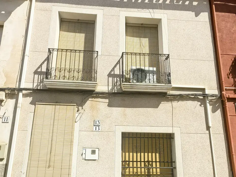 Town house in Pinoso, Alicante province