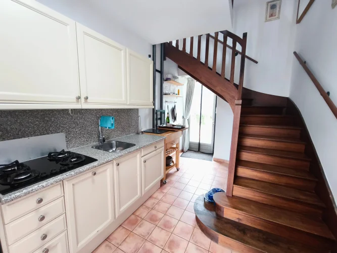 Charming Two-Bedroom Duplex Apartment in a Beautiful Château Estate photo 3