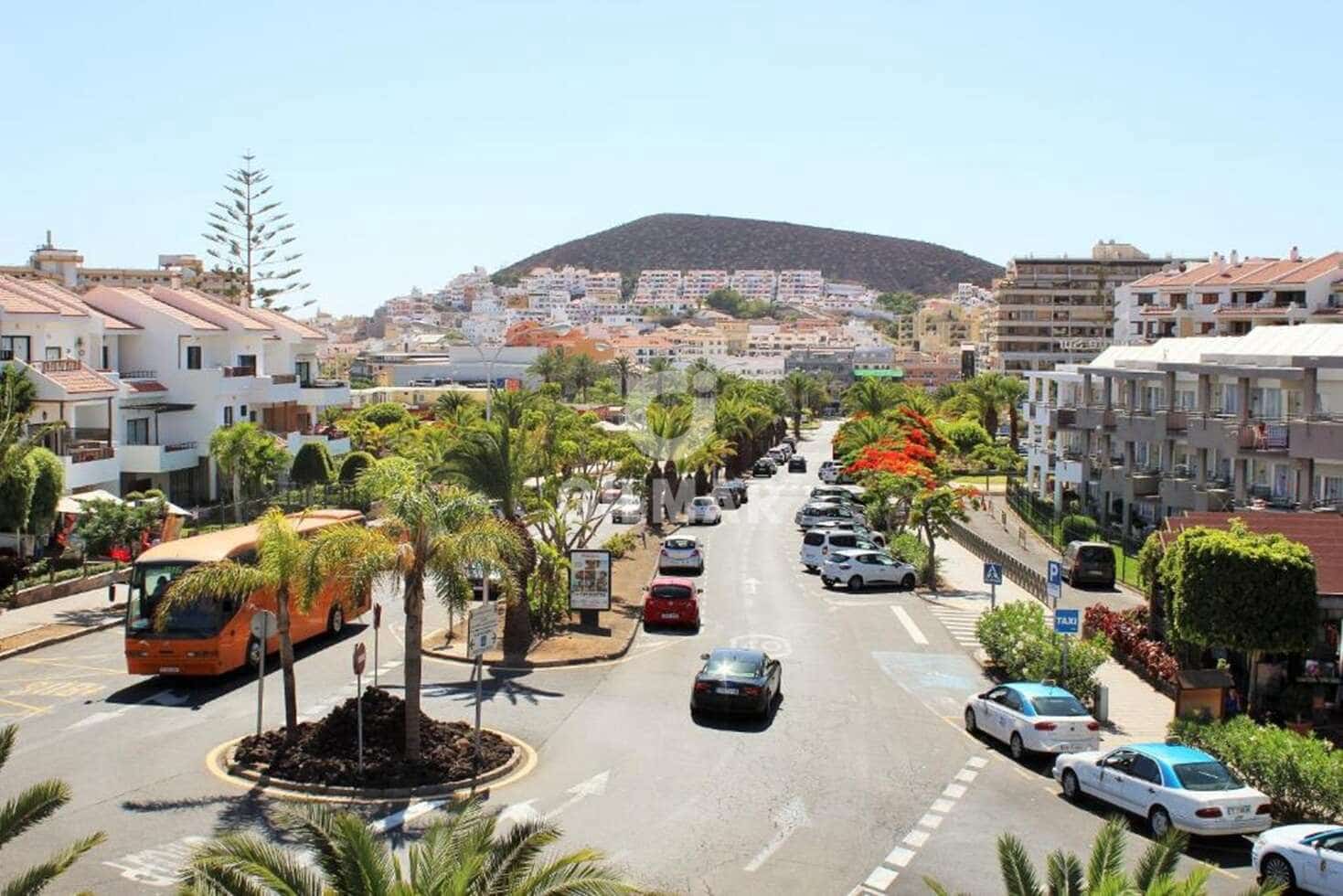 Flat for sale in Los Cristianos, Arona, Tenerife photo 2
