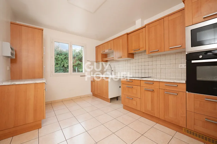 Exclusivity - Single-Storey House in Carmaux, la Lande Area photo 3