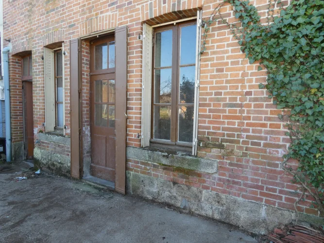 A Nice and Airy Village House with a Small Garden to the Rear. photo 5