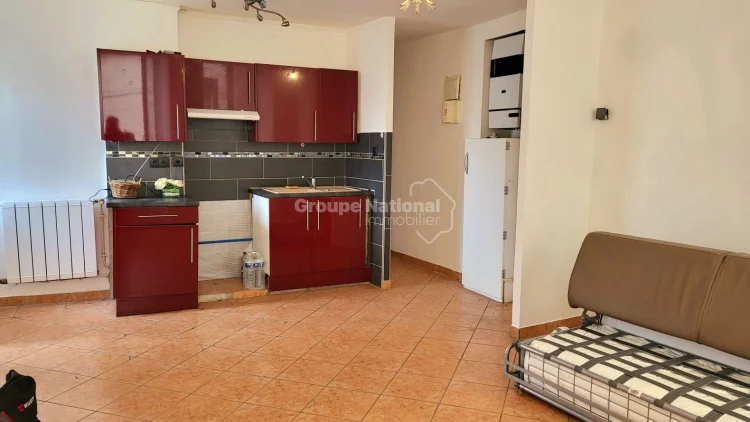 3-Room Apartment, 50 m². Pleasant View, Low Co-Ownership Charges (Private) photo 3