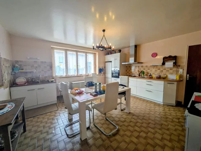 Family Home photo 5