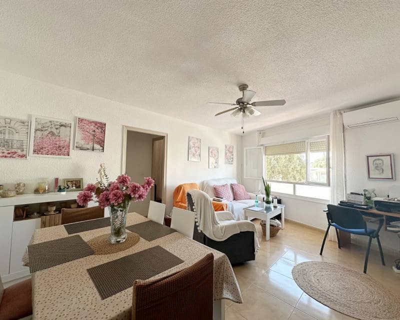 Apartment for sale in Playa de los Náufragos, Torrevieja, Alicante photo 2