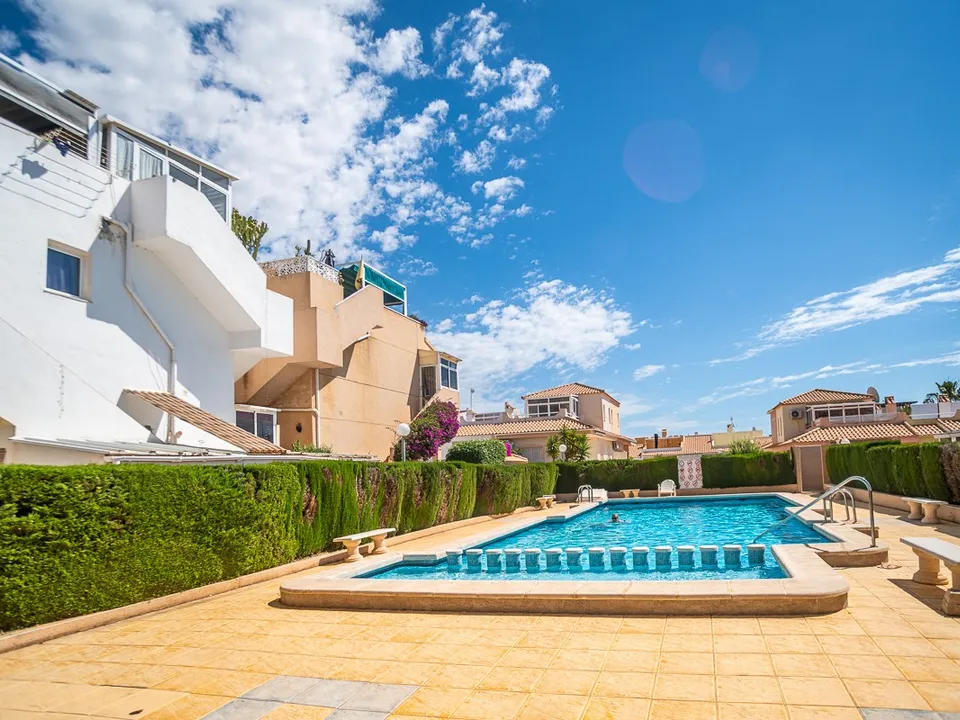 Del Sol Estates & Investments