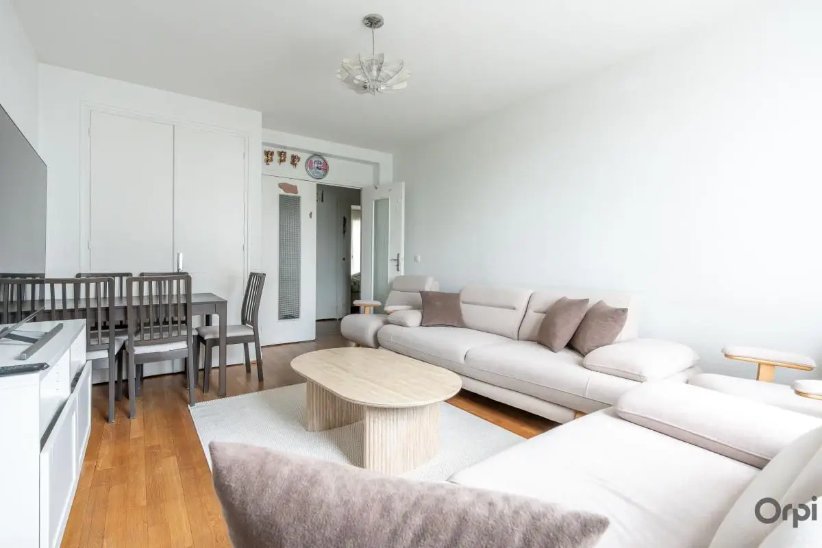 Apartment for sale in Champigny-sur-Marne — 2 bedrooms, 71 m² photo 3