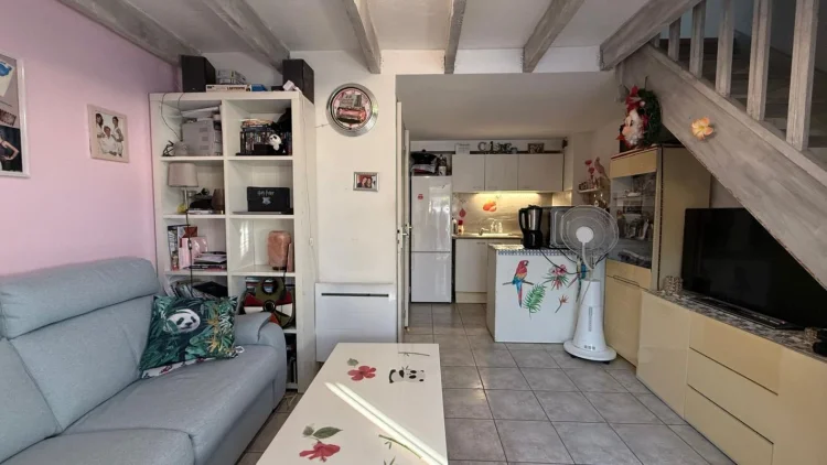 House in a Secure Residence photo 3