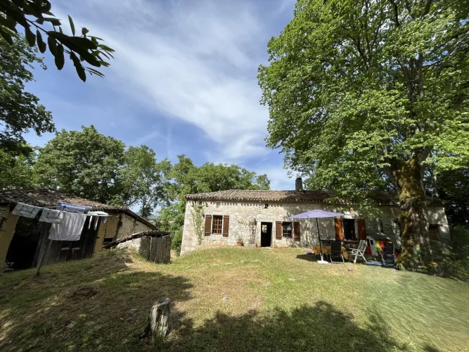 Quercy-Style House with Unobstructed Views