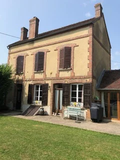 Detached Bourgeoise Style House in Quiet Rural Village | Burgundy Wine Growing Region, only 5km to A6 Junction 18 photo 2