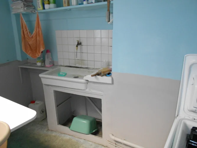 Commercial Shop with Upstairs Accommodation Potential, to Renovate, in Pré-En-Pail-Saint-Samson photo 4