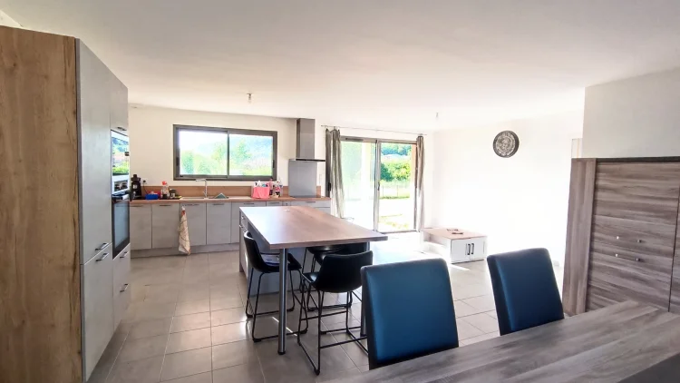 New 3-Bed Single-Storey House with Garage and Terrace, Near Cubjac, Dordogne photo 3