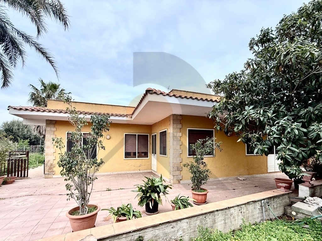 3 bedrooms villa, 250 m² Augusta, Syracuse (province) photo 2