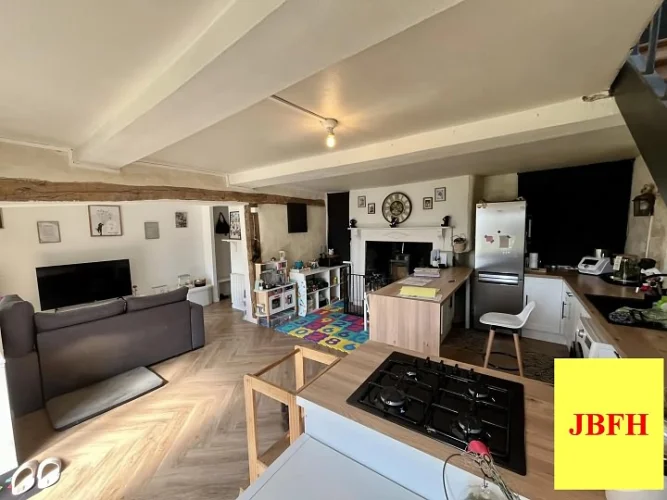 Semi-Detached Stone and Slate Property(75 sqm), Situated in a Town, Walking Distance to the Shops, photo 3