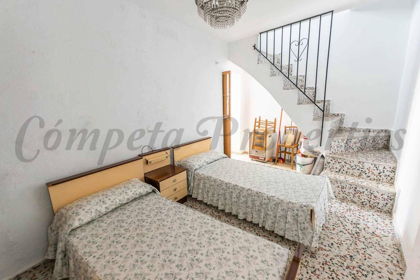 Townhouse for sale in Salares, Málaga photo 5