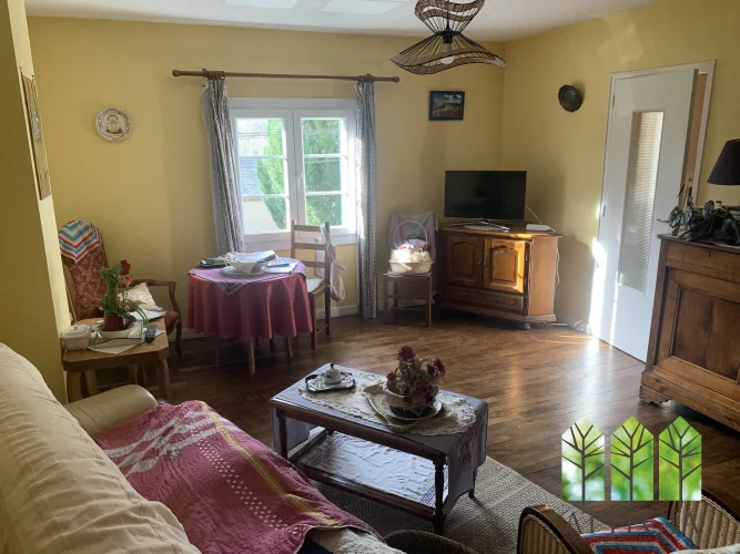 Charming 2-Bedroom Town House with Enclosed Garden, Cellar & Garage — la Châtre (36400) photo 5