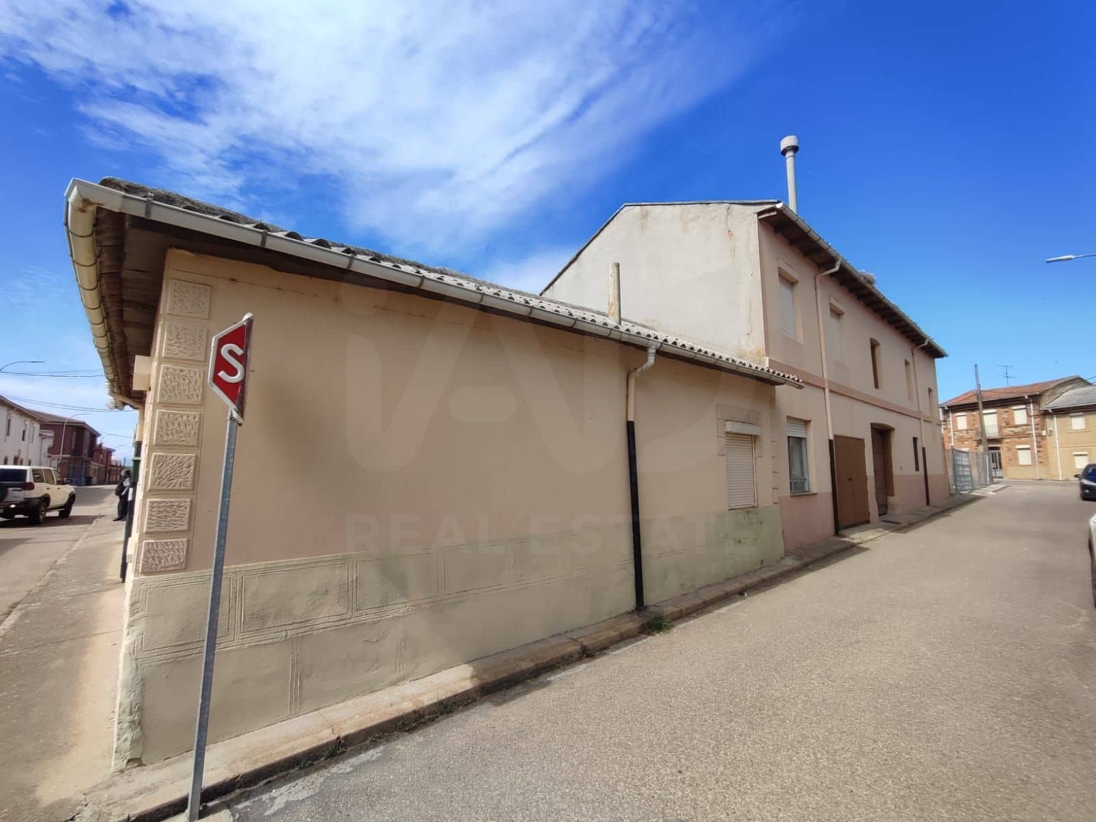 Townhouse for sale in San Justo de la Vega, León photo 3