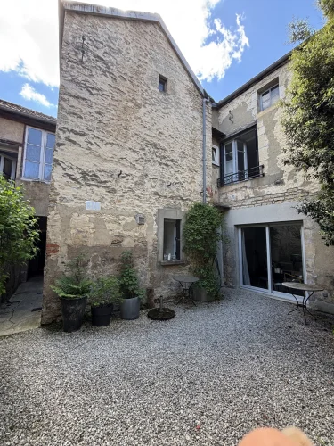 Chatillon Sur Seine (21): Beautiful 110m² Property Dating from 1823