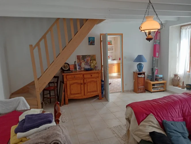 Detached Cottage with Massive Potential photo 4