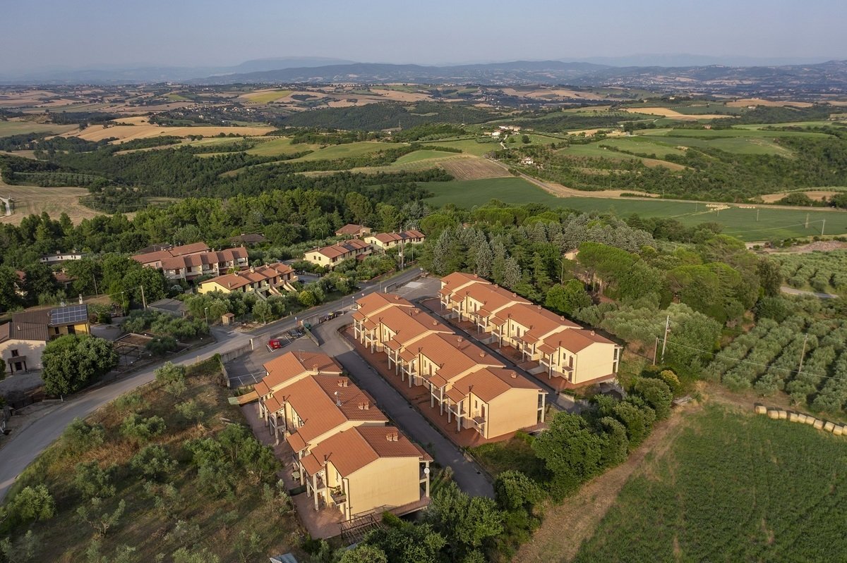Property in Marsciano photo 4