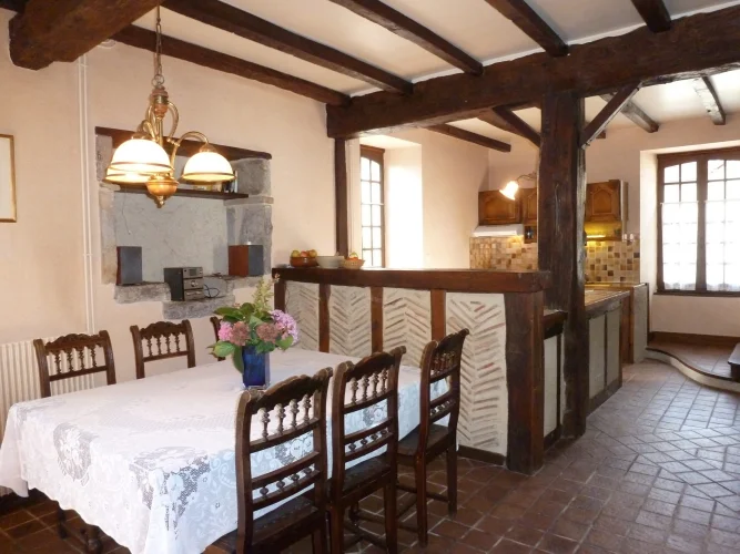 Charming 18C Ensemble Bearnaise in a Village Setting with a Half Acre of Private Gardens photo 4