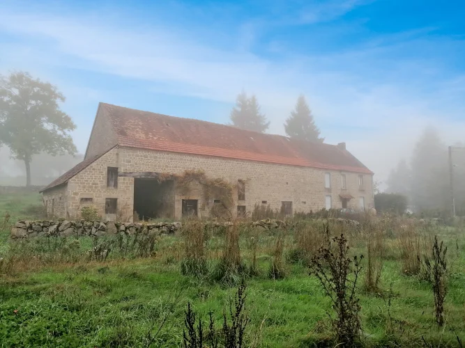 Charming Stone Farmhouse to Renovate – 130 m² + Large Barn, Cellar & Garage – 2,850 m² of Land photo 5