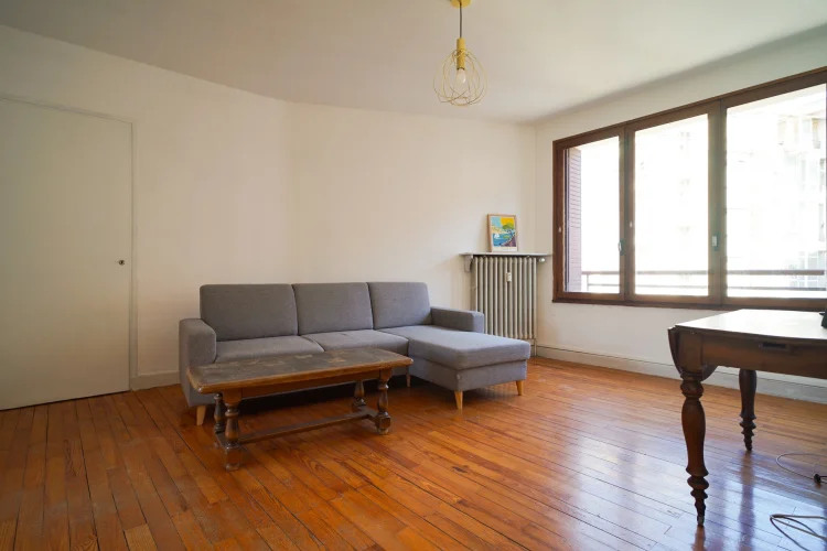 Pleasant 4-Room Apartment with an Unobstructed View