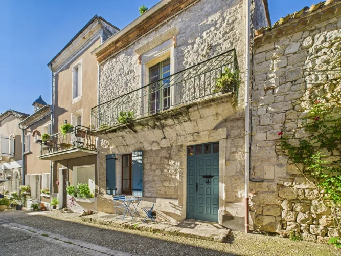 Charming Village House in the Heart of the Bastide of Tournon D'agenais