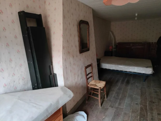 Charming Village House in Saint-Cyr, 2 Bedrooms photo 4