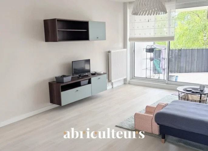 Elegance and Premium Location: Superb Contemporary T3 with Box - Grand Large District, Dunkirk photo 4
