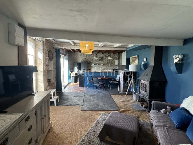 Small Stone Farmhouse, in Need of Renovation, Set on approx. 1,400 m² of Enclosed Land. photo 3