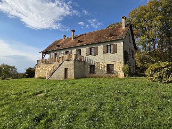 Detached House (approx. 122M2), on a Basement (Habitable)