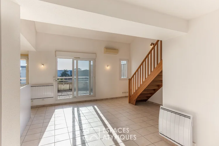 Spacious Apartment with a Terrace and Garage in the City Center photo 3