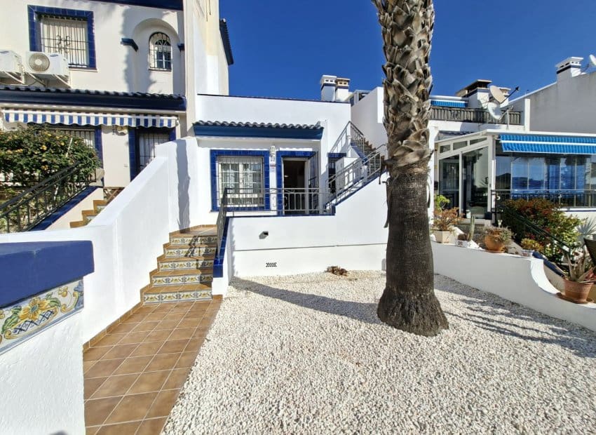 Bungalow for sale in Villamartin, Orihuela, Alicante