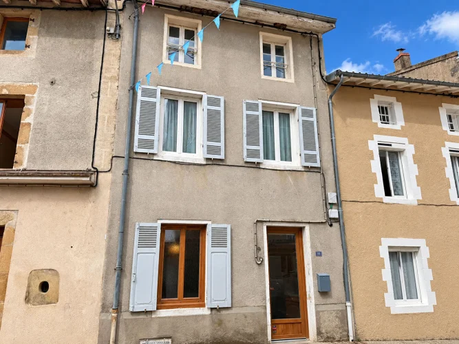 Haute Vienne - Charming Village House with Terrace and Garden, in the Heart of Chateauponsac
